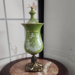 Italian Florentine Moss Green and Gold Petite Lidded Round Jar Urn, 1960s